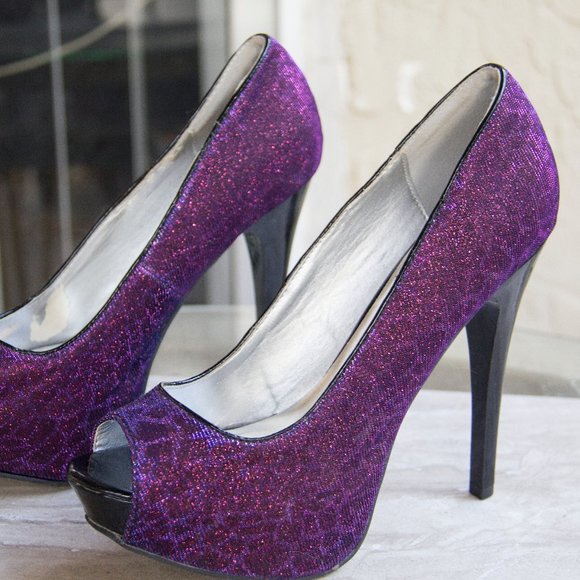 Shi by JOURNEYS Shoes - Shi by Journey's Purple Print Heels Size 8.5
